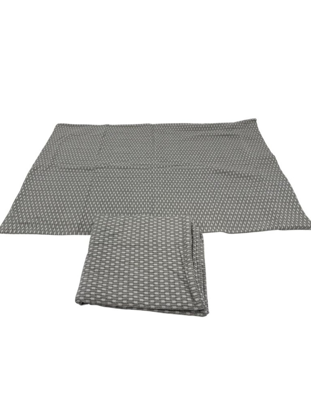 Cuddl Duds Standard Pillowcase Gray White Arrow Flannel Bedding Bedroom Set of 2